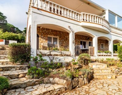 PORT DE LA SELVA 94 – Apartamento con jardín