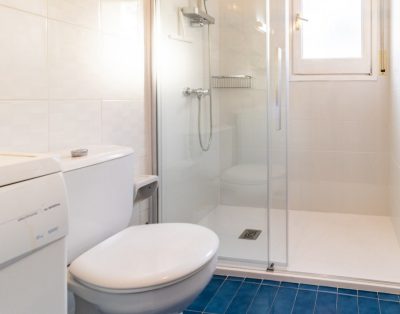 CAP RAS 03 – Comfortable top-floor apartment with sea views