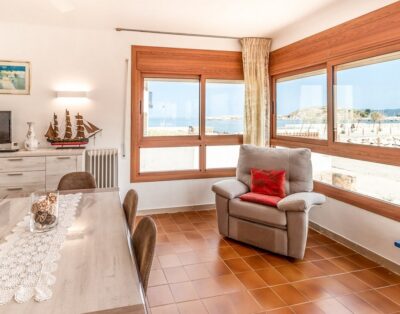 SANT CARLES 20 – Apartamento soleado con vistas al mar