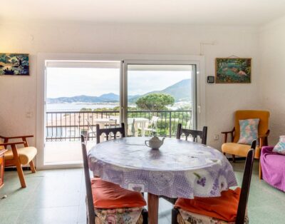 CARBONERES 45 – Apartamento con terraza