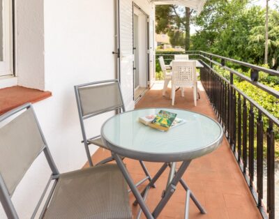 LA FARELLA LA COMA 60 – Apartamento bien ubicado con balcón