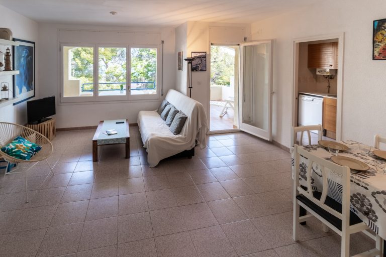 Apartment in Llançà