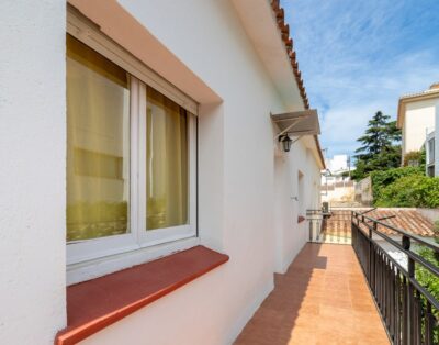 LA FARELLA LA COMA 60 – Apartamento bien ubicado con balcón