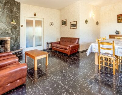 GRIFEU 14 – Apartamento con terraza y jardín