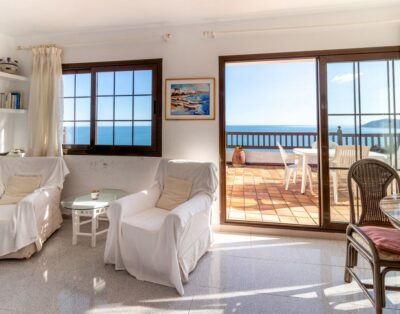 CAU DEL LLOP 77 – Ático con fantástica terraza y vistas