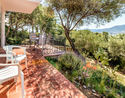 GRIFEU 08 – Apartamento con agradable terraza exterior
