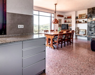 GRIFEU 07 – Apartment with sea views