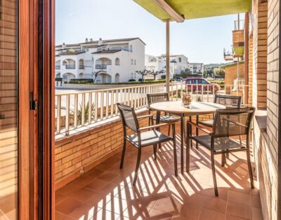 SANT CARLES 20 – Apartamento soleado con vistas al mar