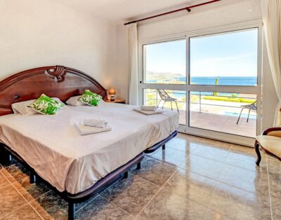 FENER DE DALT 89 – Magnífica casa con piscina y vistas