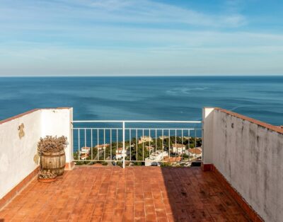 SUPER FENER 93 – Ático con terraza y vistas