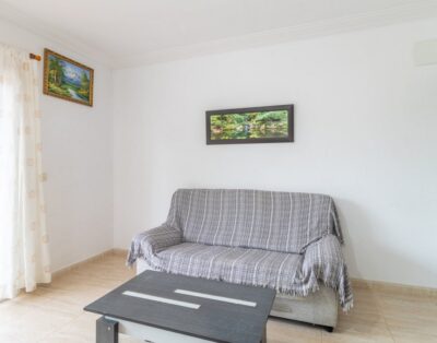 LA FARELLA LA COMA 60 – Apartamento bien ubicado con balcón