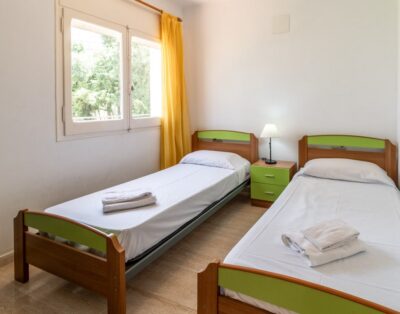 LA FARELLA LA COMA 60 – Apartamento bien ubicado con balcón