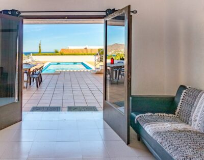 FENER DE DALT 89 – Magnífica casa con piscina y vistas