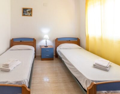 LA FARELLA LA COMA 60 – Apartamento bien ubicado con balcón