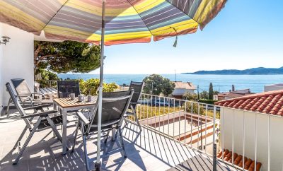 CAP RAS 01 – Apartament amb terrassa i vistes