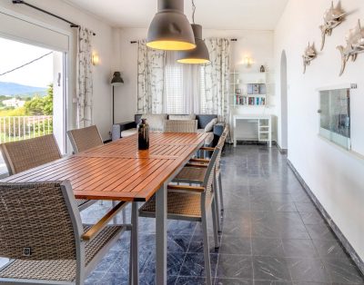 CAP RAS 01 – Apartment with terrace and sea views