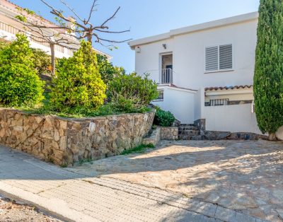 CAP RAS 01 – Apartment with terrace and sea views