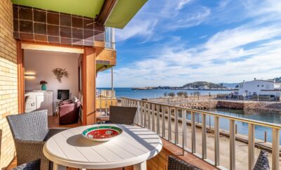 SANT CARLES 23 – Apartament assolellat amb vistes al mar