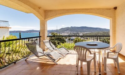 GRIFEU 11 – Apartament amb terrassa i vista panoràmica