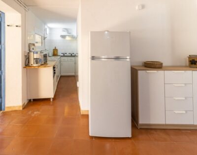 GRIFEU 15 – Apartamento pequeño con patio