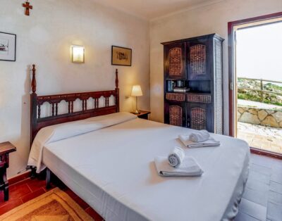CARBONERES 47 – Apartamento en primera línea de mar