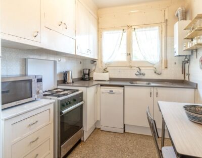 CARBONERES 53 – Apartamento con terraza, jardín y vistas