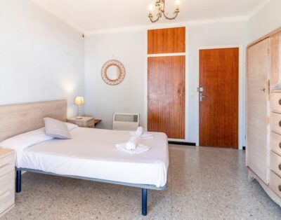 CARBONERES 53 – Apartamento con terraza, jardín y vistas