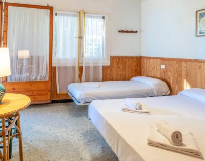 CARBONERES 53 – Apartamento con terraza, jardín y vistas