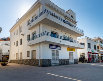 PORT DE LLANÇÀ 34 – Apartamento en 1ª línea de playa