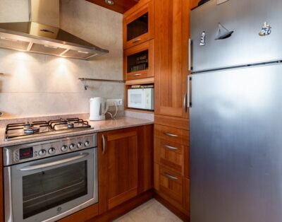 SUPER FENER 93.1 – Apartamento con terraza y vistas