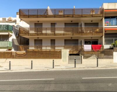 PORT DE LLANÇÀ 44 – Apartamento moderno con terraza