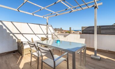 PORT DE LLANÇÀ 44 – Apartament modern amb terrassa