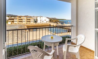 SANT CARLES 26.1 – Apartament amb balcó i vistes