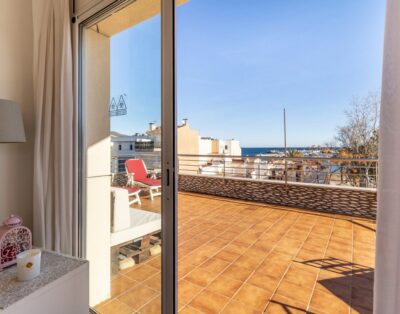 PORT DE LLANÇÀ 37 – Ático con terraza y vistas al mar