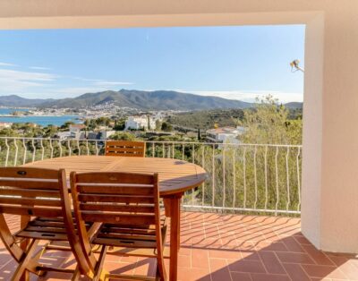 CAP RAS 04.3 – Apartment with terrace and sea views