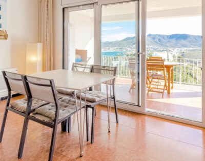 CAP RAS 04.3 – Apartment with terrace and sea views