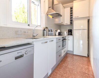 CAP RAS 04.3 – Apartment with terrace and sea views