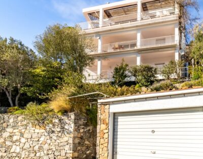 CAP RAS 04.3 – Apartment with terrace and sea views