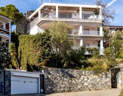 CAP RAS 04.3 – Apartment with terrace and sea views