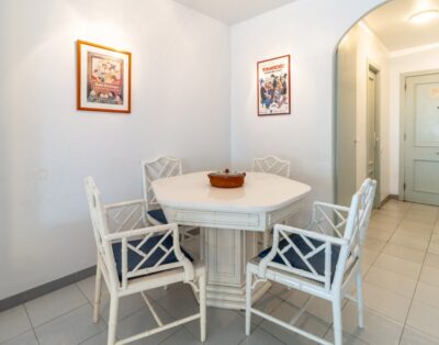 GRIFEU 15.1 – Semi-detached house with communal pool and views