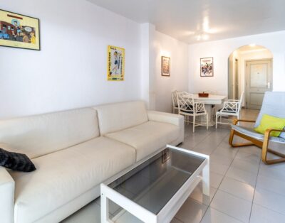 GRIFEU 15.1 – Semi-detached house with communal pool and views