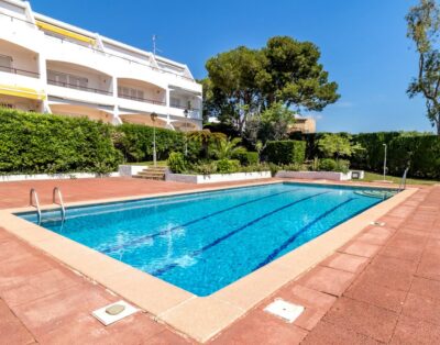 GRIFEU 15.1 – Semi-detached house with communal pool and views