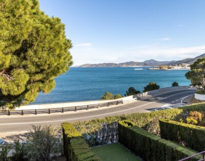 GRIFEU 15.1 – Semi-detached house with communal pool and views