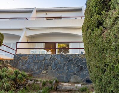 GRIFEU 15.1 – Semi-detached house with communal pool and views