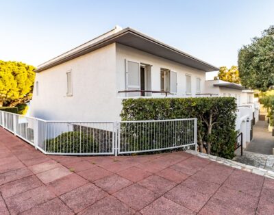 GRIFEU 15.1 – Semi-detached house with communal pool and views