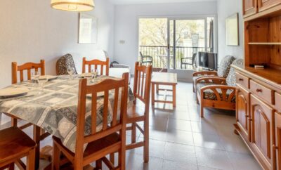 SELVA DE MAR 151 – Apartament de poble encantador