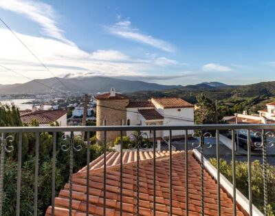 GRIFEU 13 – House with terrace and panoramic views of the coast
