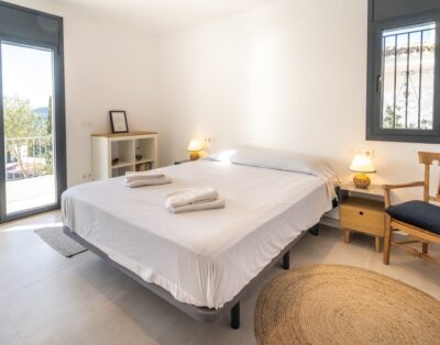 GRIFEU 13 – House with terrace and panoramic views of the coast