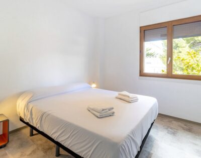 PORT DE LLANÇÀ 29.1 – Apartment right on the seafront