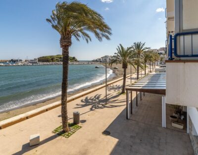 PORT DE LLANÇÀ 29.1 – Apartment right on the seafront